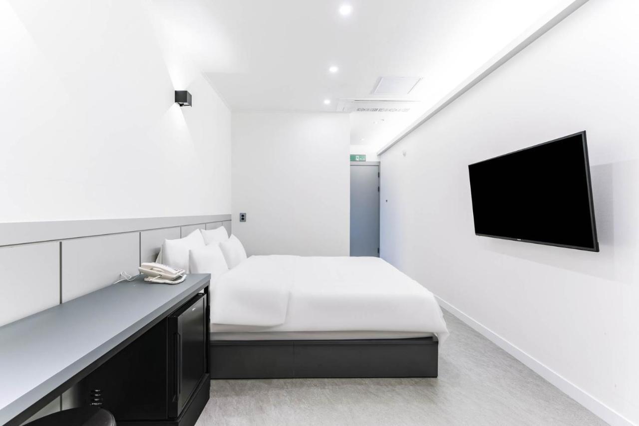 Pyeongtaek Godeok Rich Stay Hotel Экстерьер фото