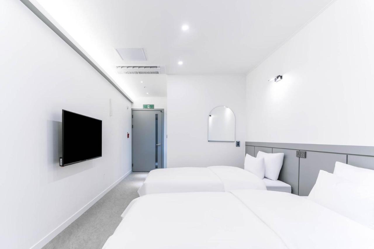 Pyeongtaek Godeok Rich Stay Hotel Экстерьер фото