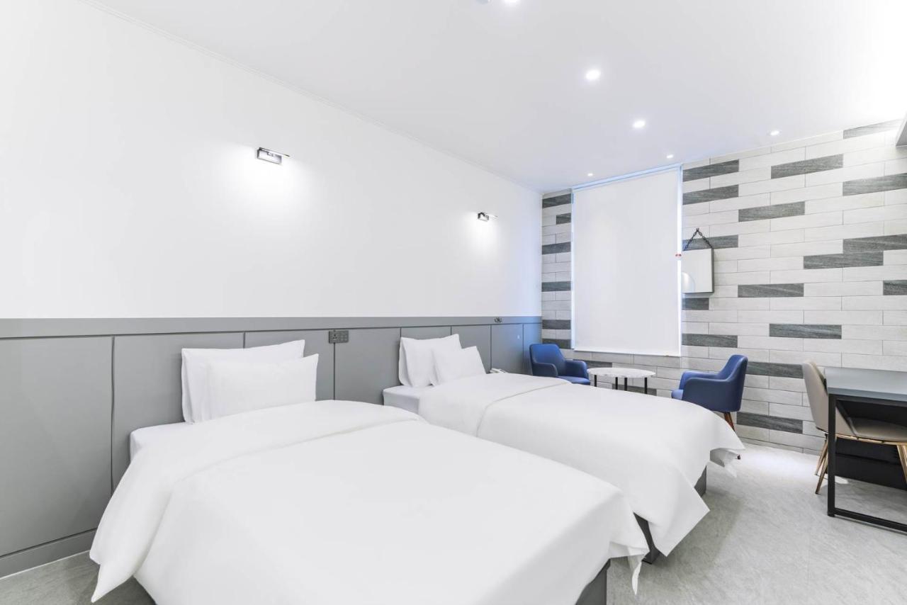 Pyeongtaek Godeok Rich Stay Hotel Экстерьер фото
