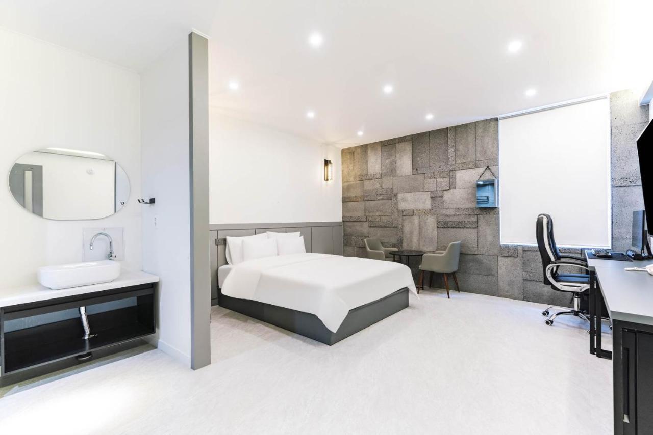 Pyeongtaek Godeok Rich Stay Hotel Экстерьер фото
