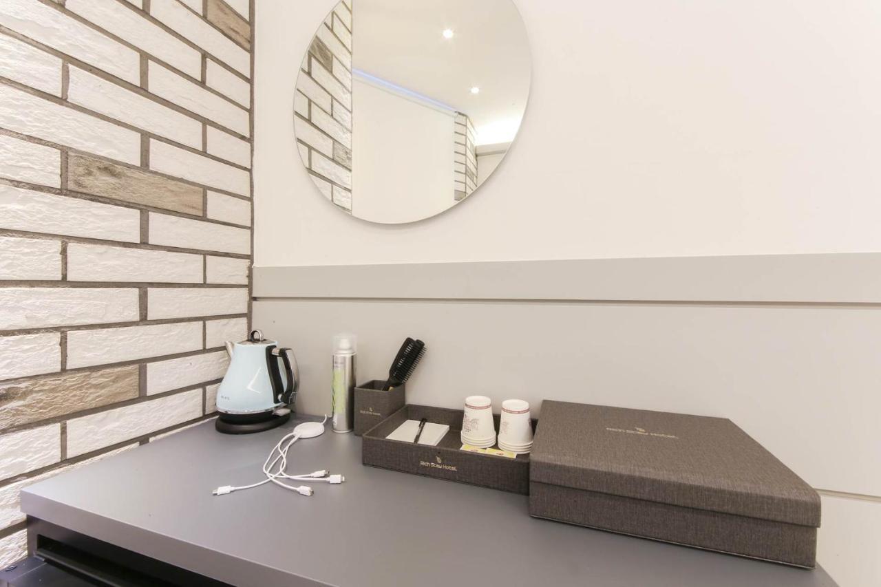 Pyeongtaek Godeok Rich Stay Hotel Экстерьер фото