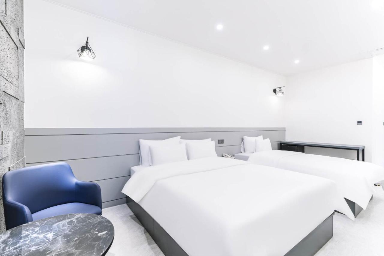 Pyeongtaek Godeok Rich Stay Hotel Экстерьер фото