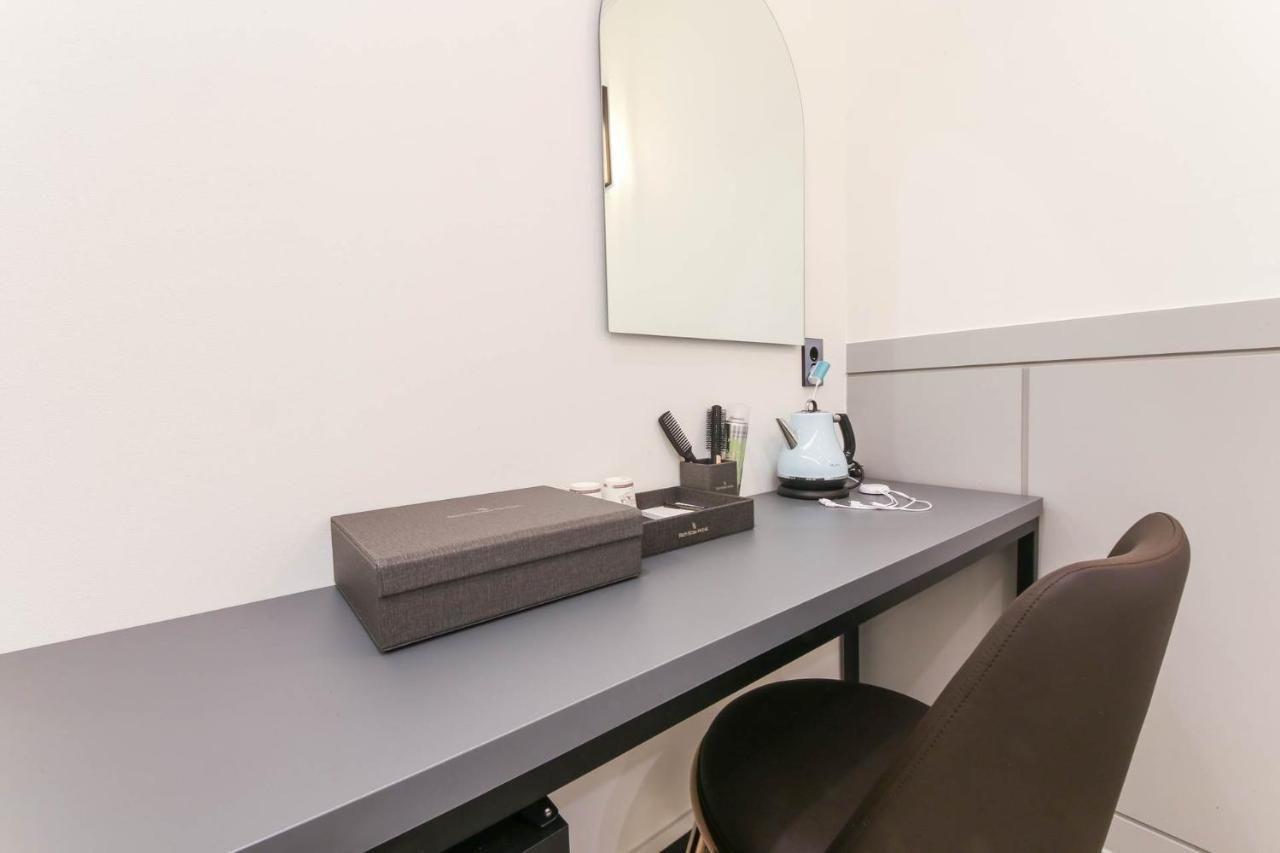 Pyeongtaek Godeok Rich Stay Hotel Экстерьер фото