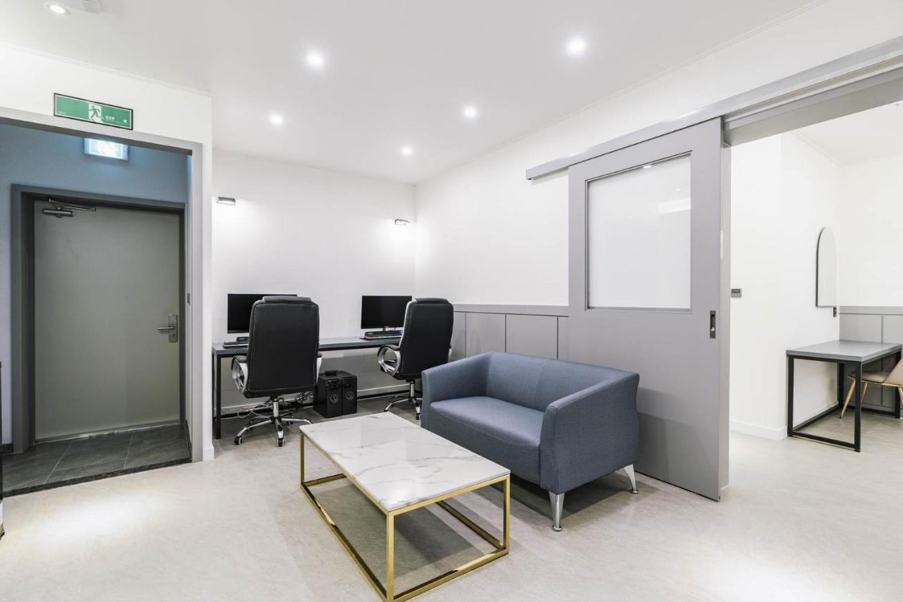 Pyeongtaek Godeok Rich Stay Hotel Экстерьер фото